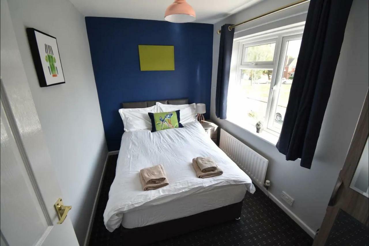 3-Bedroom Comfy Home In Solihull Exterior photo
