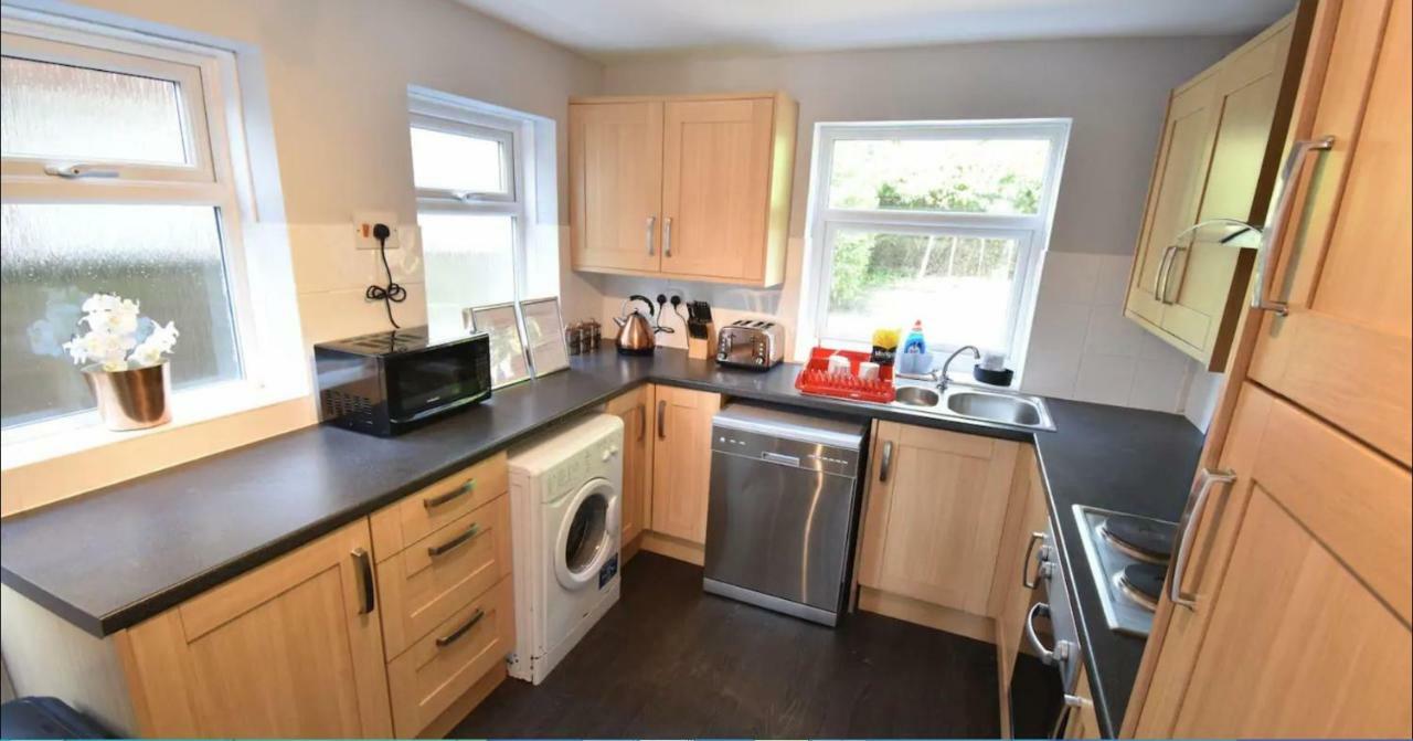 3-Bedroom Comfy Home In Solihull Exterior photo
